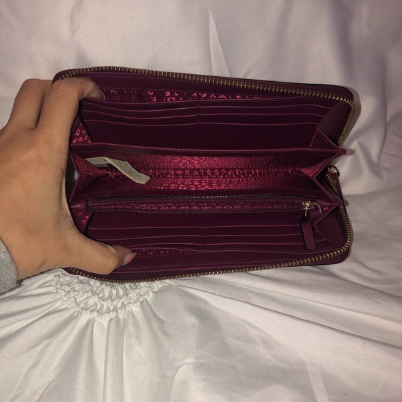 ✦ KATE SPADE WALLET ✦ - Picture 6 of 7